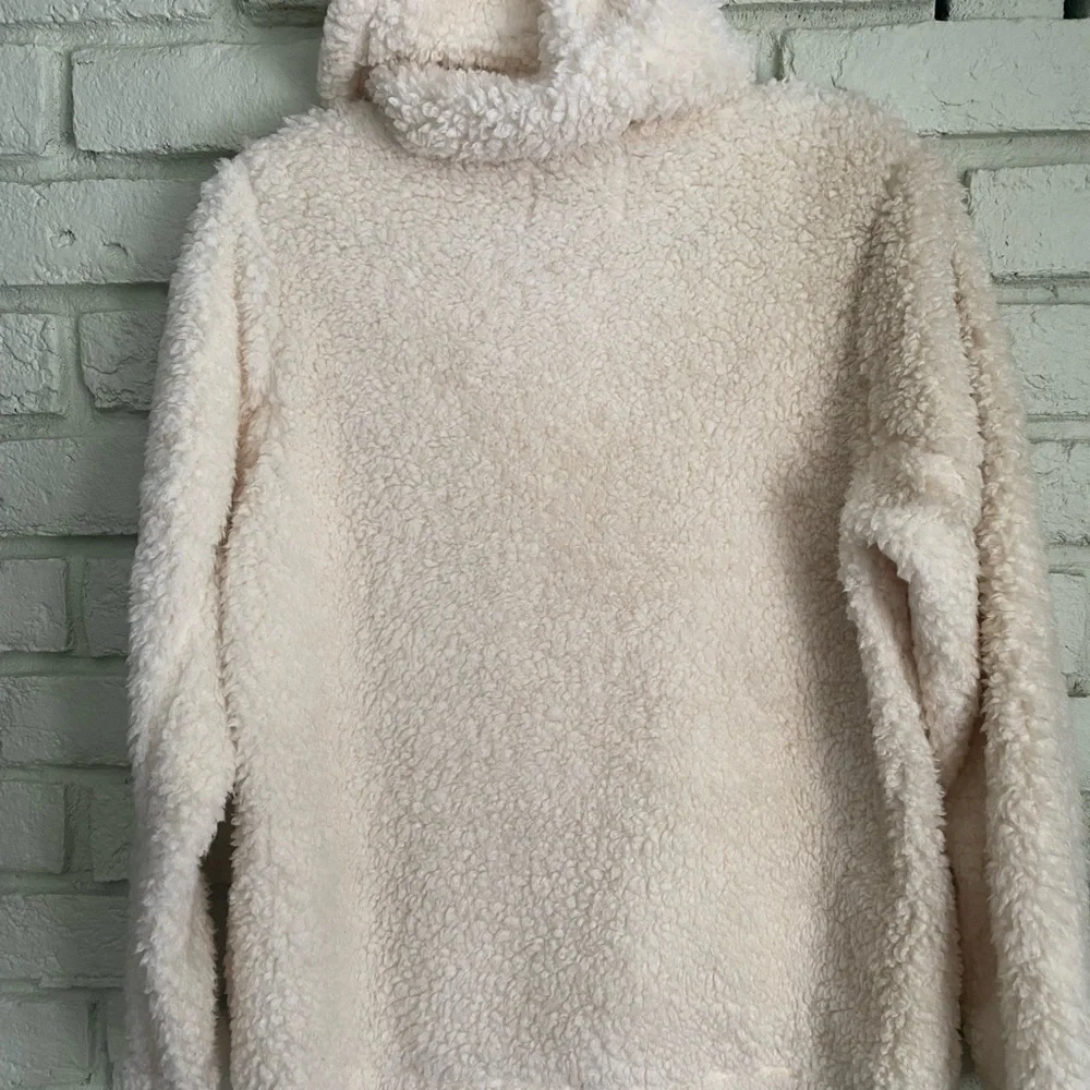 Champion Cream Fleece Hoodie - Picture 4 of 4